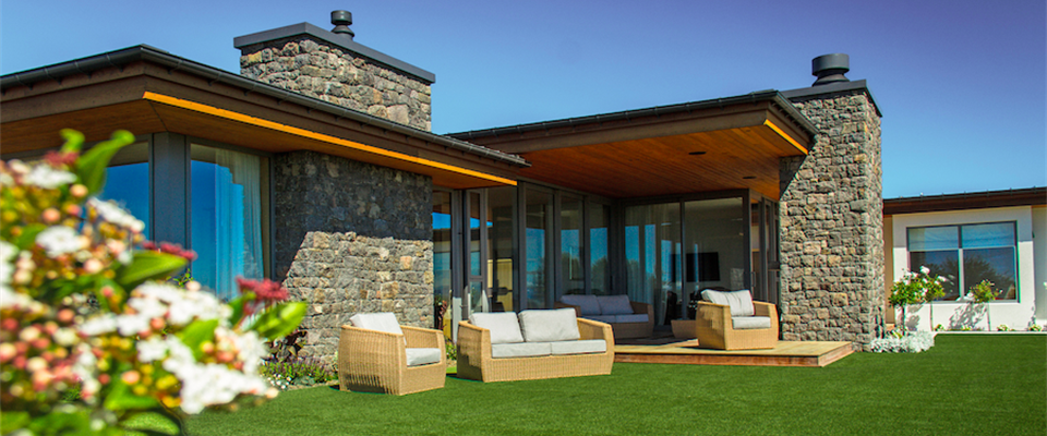 Smart Grass maintenance-free lawn solution